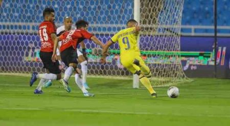 النصر يهزم الرائد ويستمر في ملاحقة الهلال